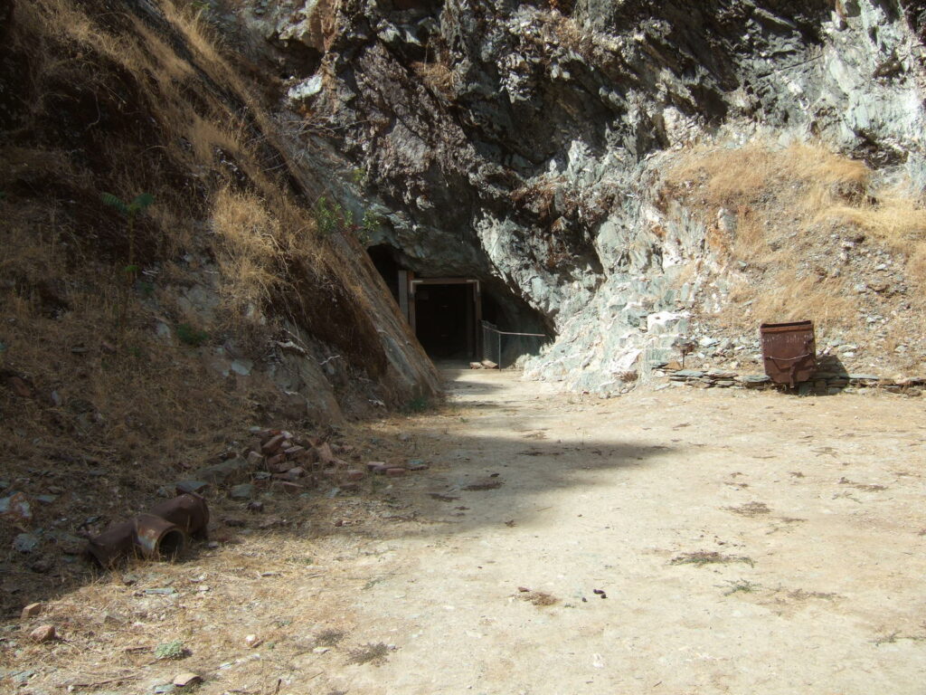 Gold Cliff Mine